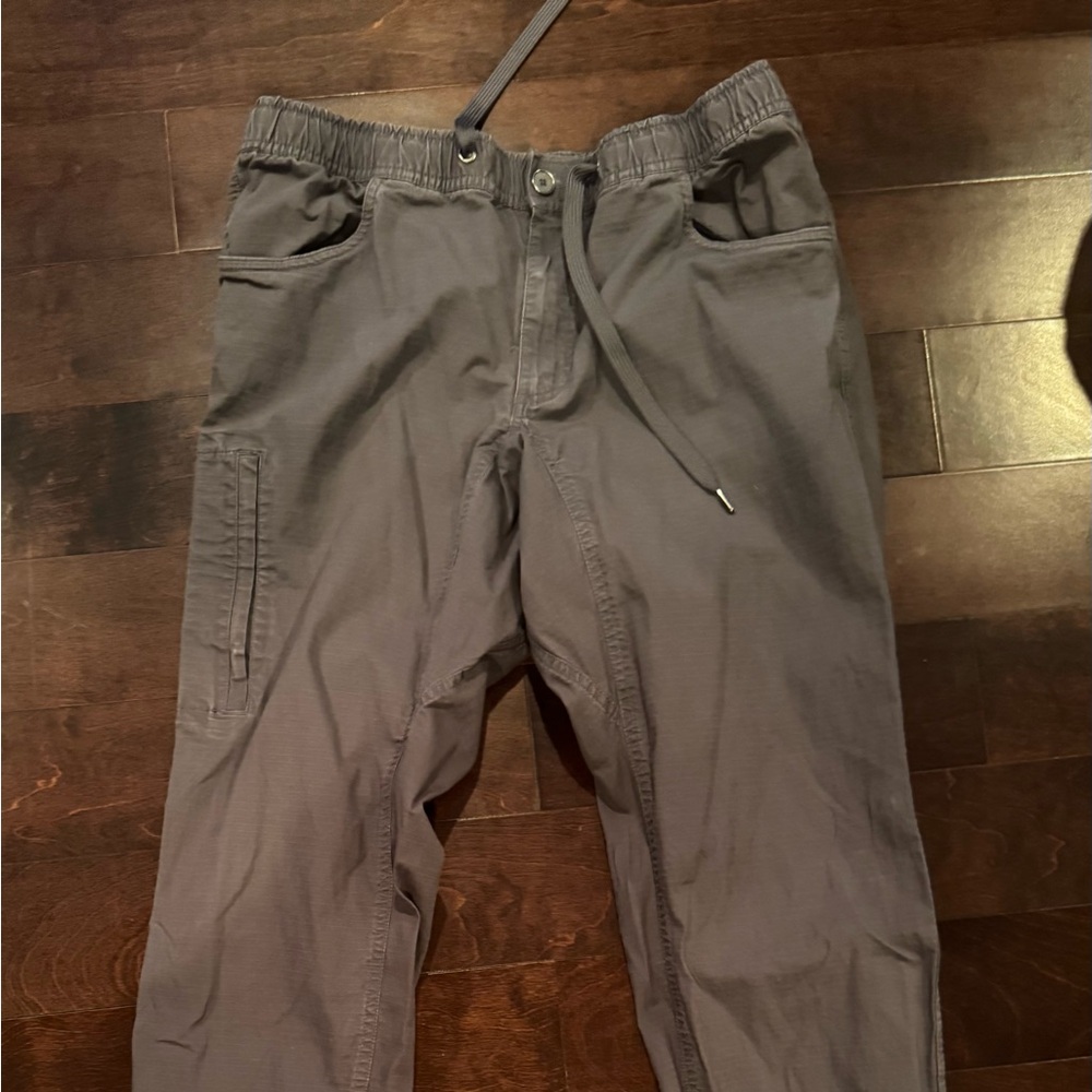 The BYLT Pant grey size large